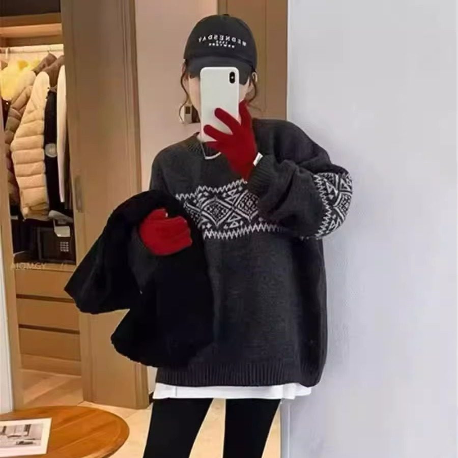 冬季新款深灰色圆领提花针织毛衣