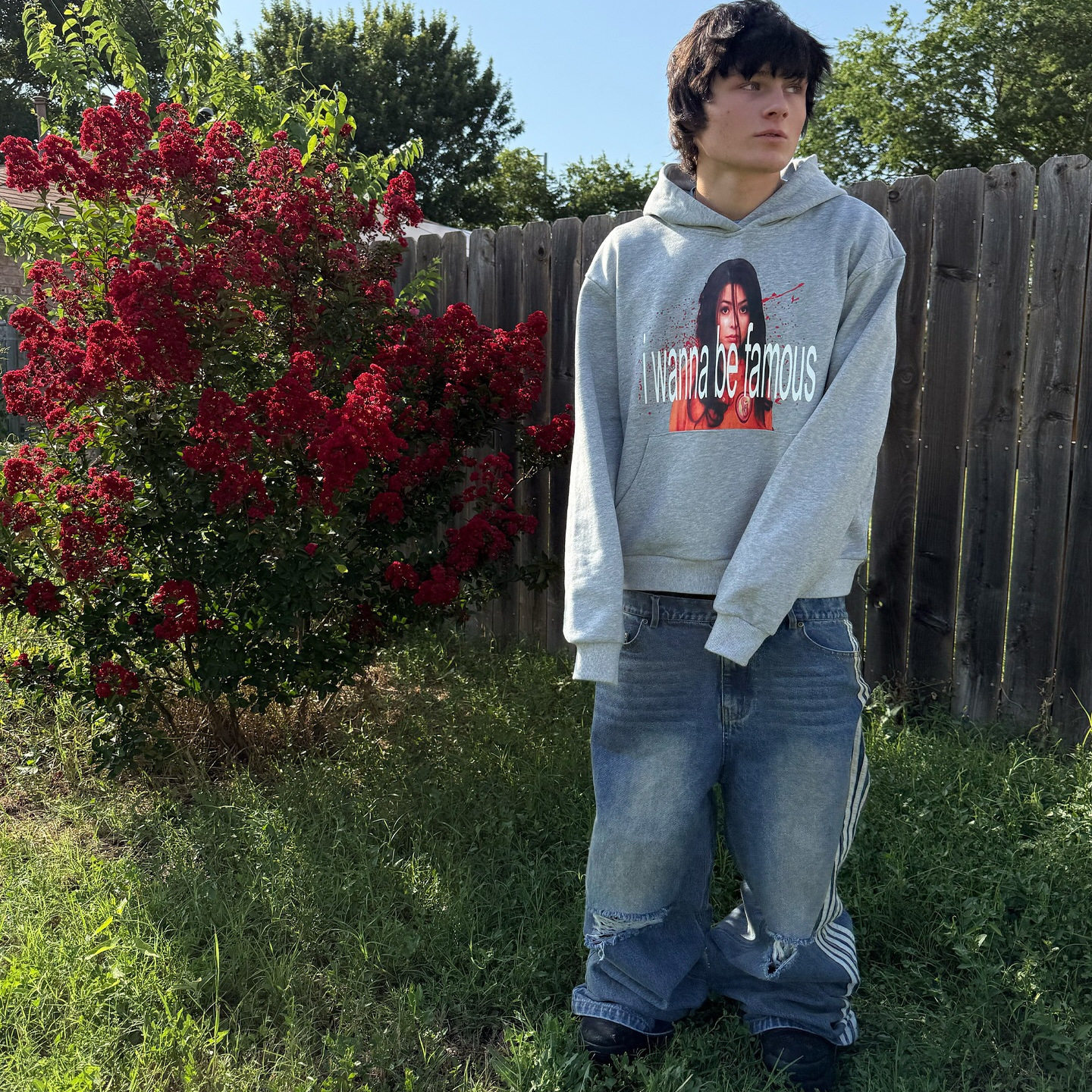 欧美简约秋季时尚人物字母印花图案男女街头连帽卫衣