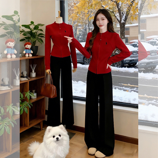 百搭气质修身显瘦显白日常通勤流行红色上衣女2026冬本命年运动服