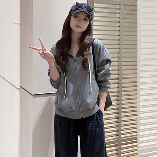 灰色连帽开衫卫衣外套女款春秋季2026新款爆款时尚洋气设计感上衣