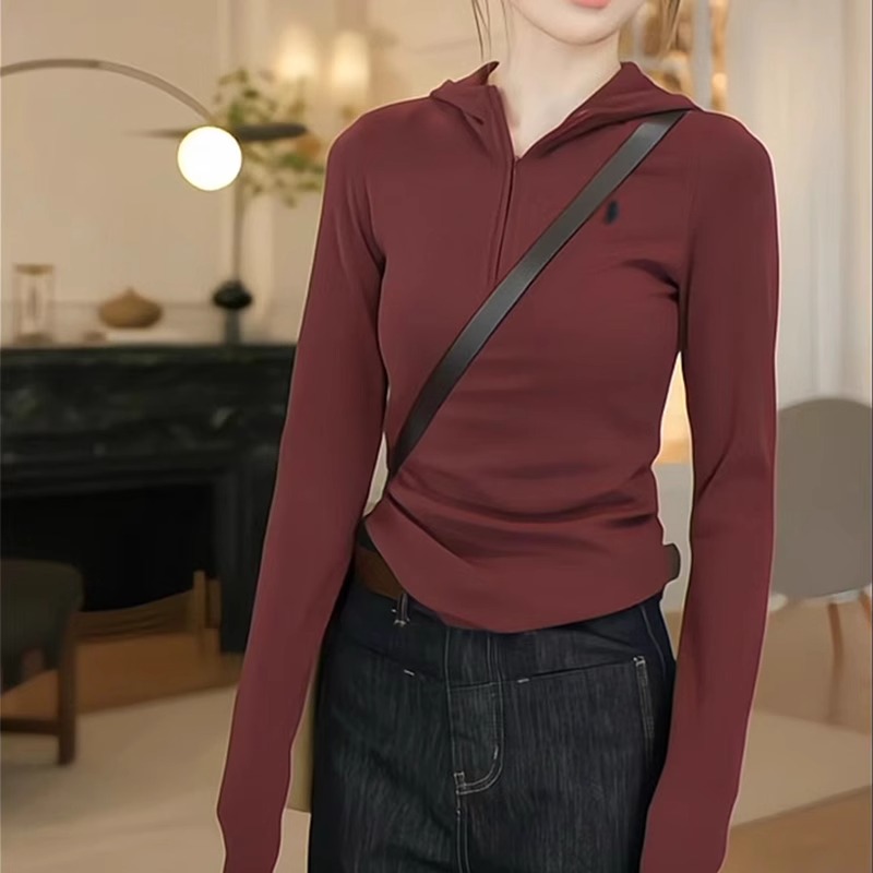 设计感半拉链连帽长袖T恤女