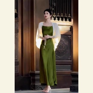 减龄洋气绿色醋酸缎面吊带连衣裙套装 夏季 韩系穿搭轻奢高级感时尚