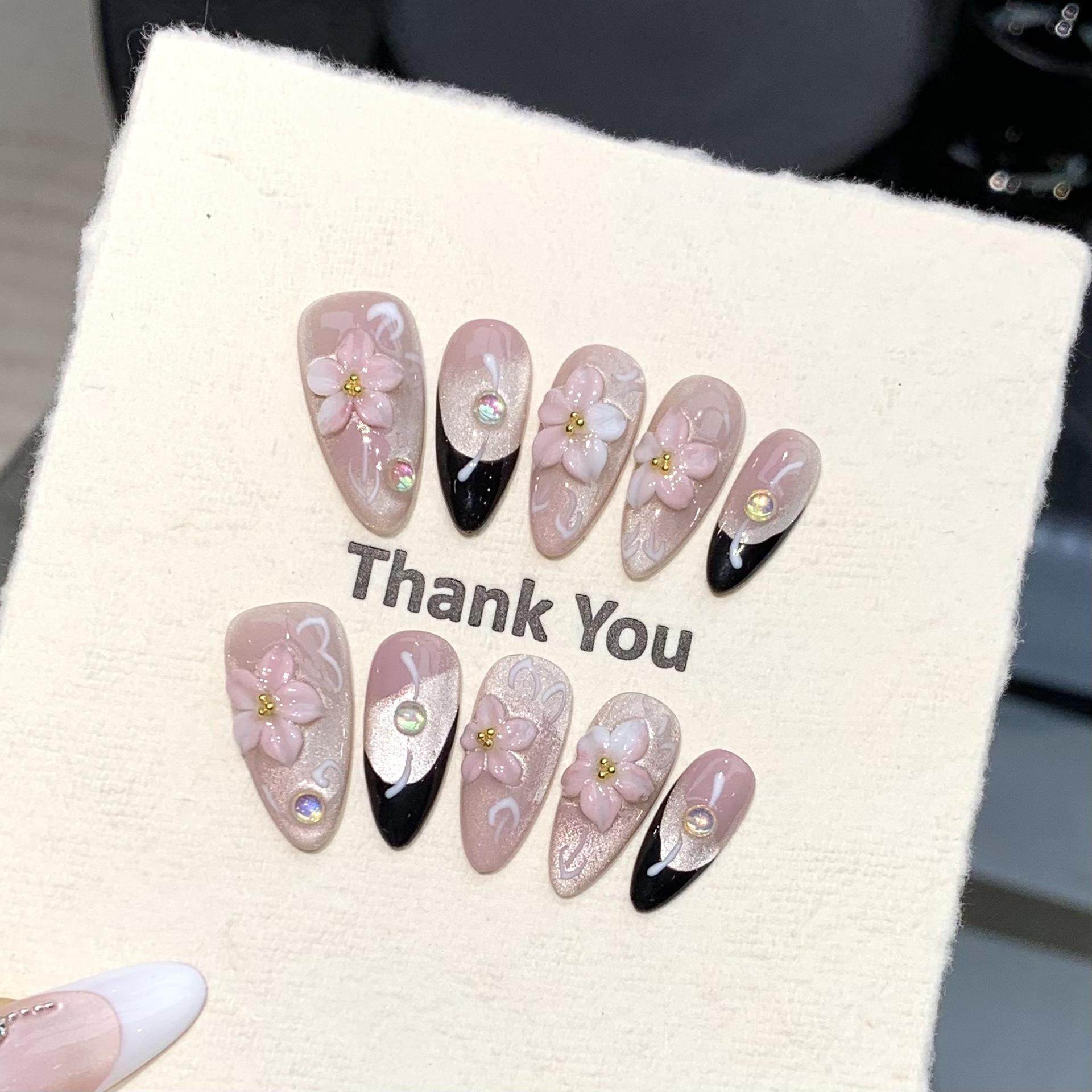 【桃花朵朵】粉色手工雕花穿戴甲简约精致猫眼法式杏仁成品,彩妆/香水/美妆工具,穿戴甲/甲片,淘宝优惠券,粉丝福利购,淘宝优惠卷