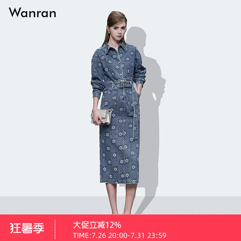 2026年春季新款复古时尚翻领长袖腰带收腰显瘦直筒花色牛仔连衣裙