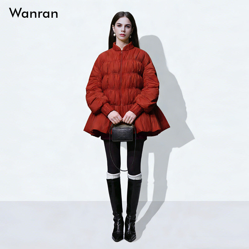 2025冬季新款时尚休闲灯笼袖宽松A摆年衣红色羽绒服加厚外套女
