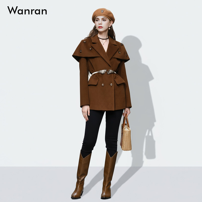 2025秋冬季新款女装复古帅气优雅宫廷风手工钉花中短款斗篷大衣