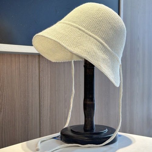 极简风针织蝴蝶结绑带渔夫帽