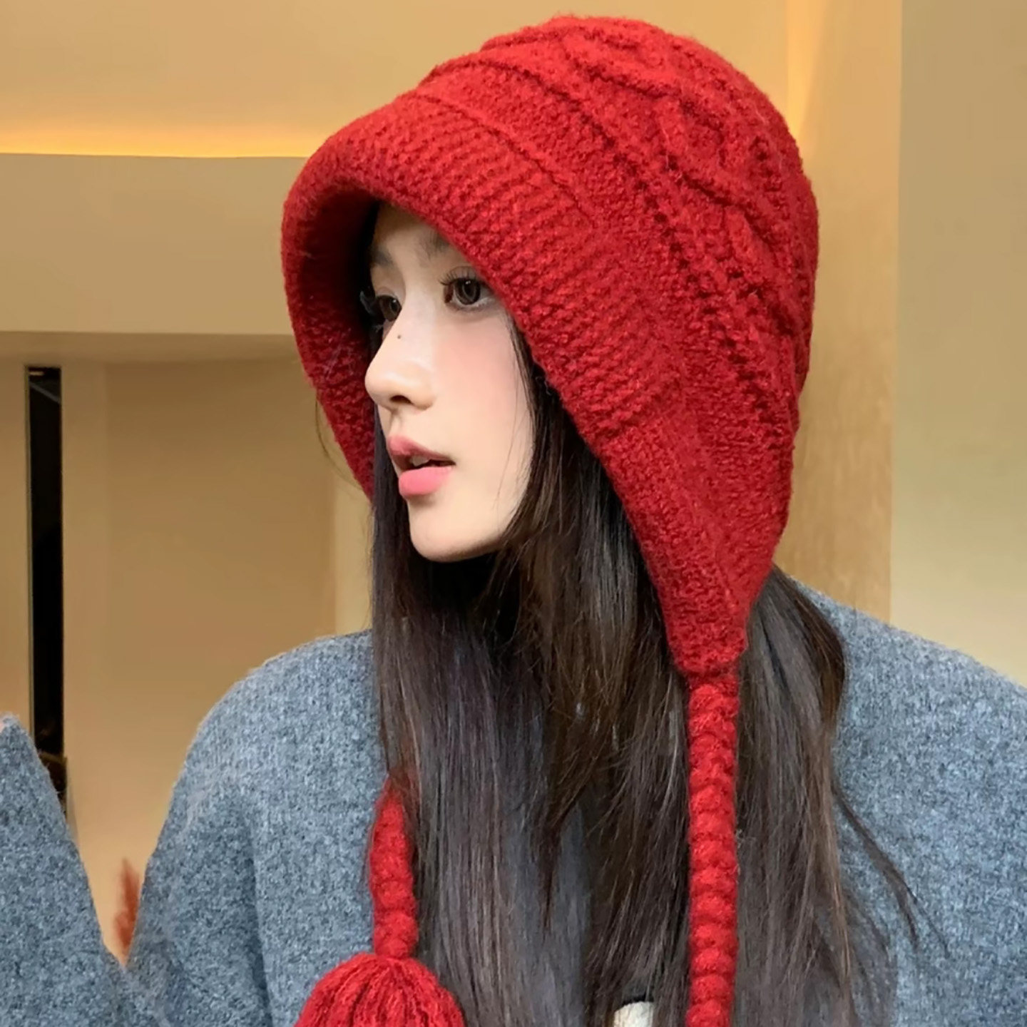 2025新款红色针织护耳帽子女秋冬保暖显脸小毛线帽长辫子甜美可爱