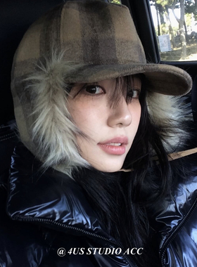 宁艺卓同款格纹加厚毛绒雷锋帽女秋冬保暖护耳棒球帽显脸小鸭舌帽
