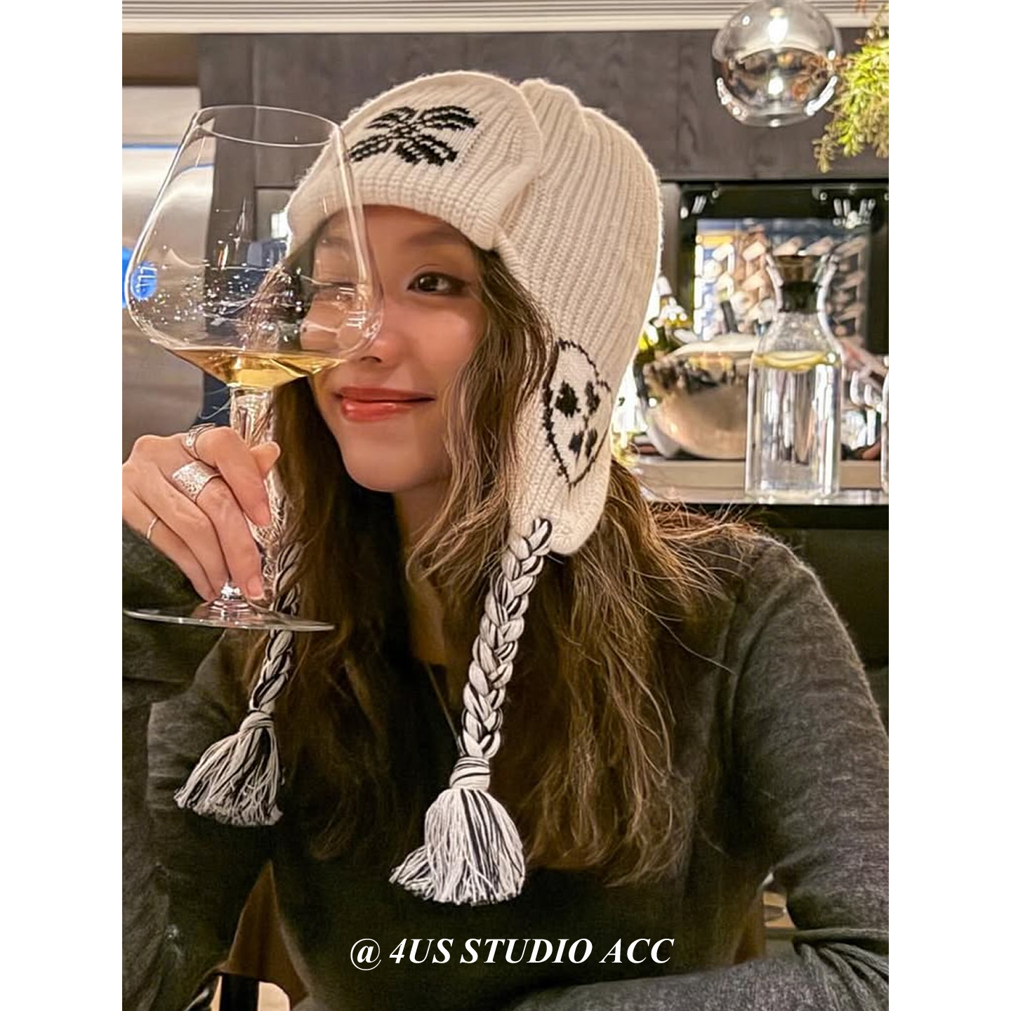 白色护耳毛线帽针织雷锋帽