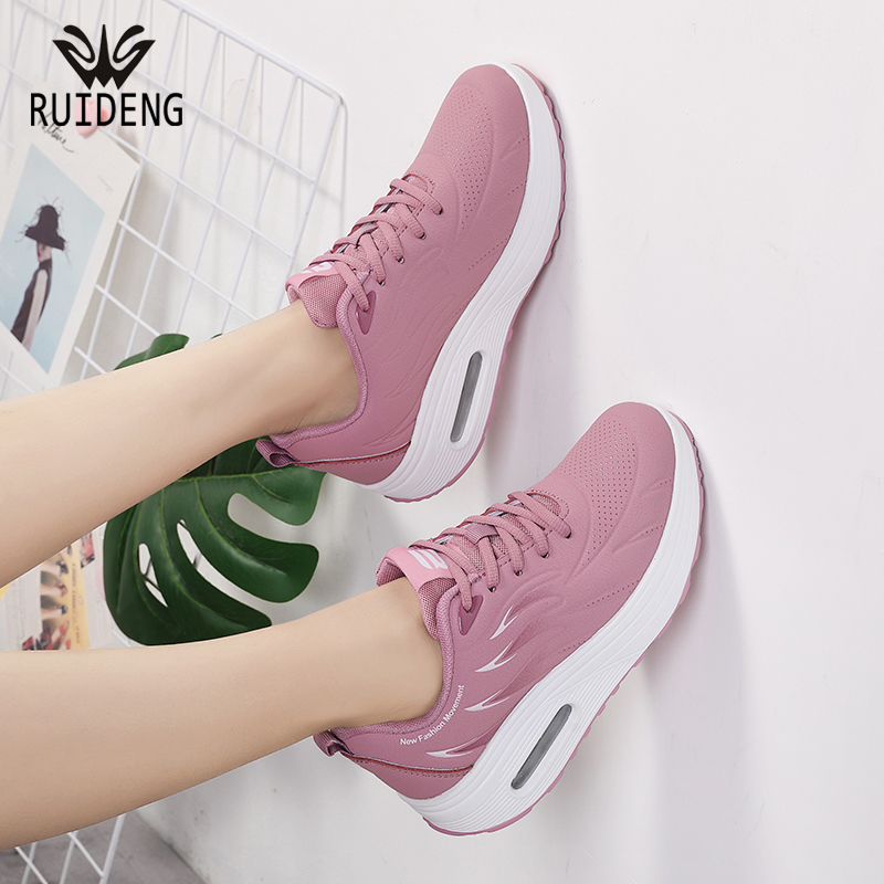 休闲风皮面健步冬季新款摇摇鞋