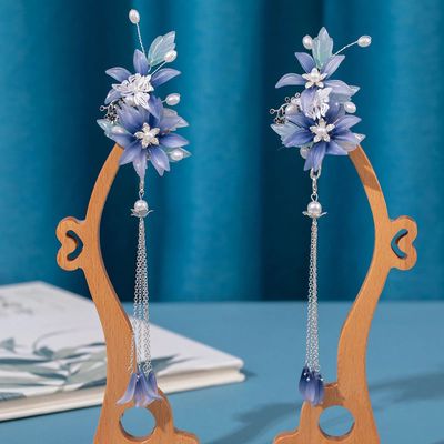 BlueFloraHairpinChsPg