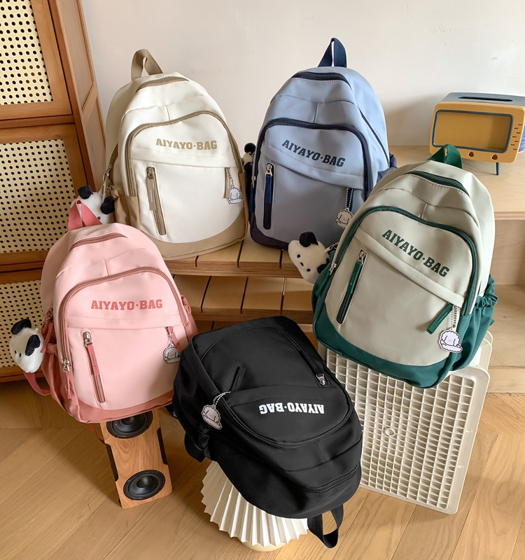 小学生补课女童出游包包