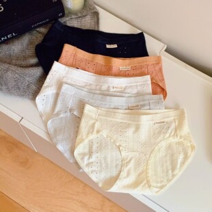 春季新款简约舒适纯棉女内裤圆孔透气设计高品位加长档轻柔三角裤