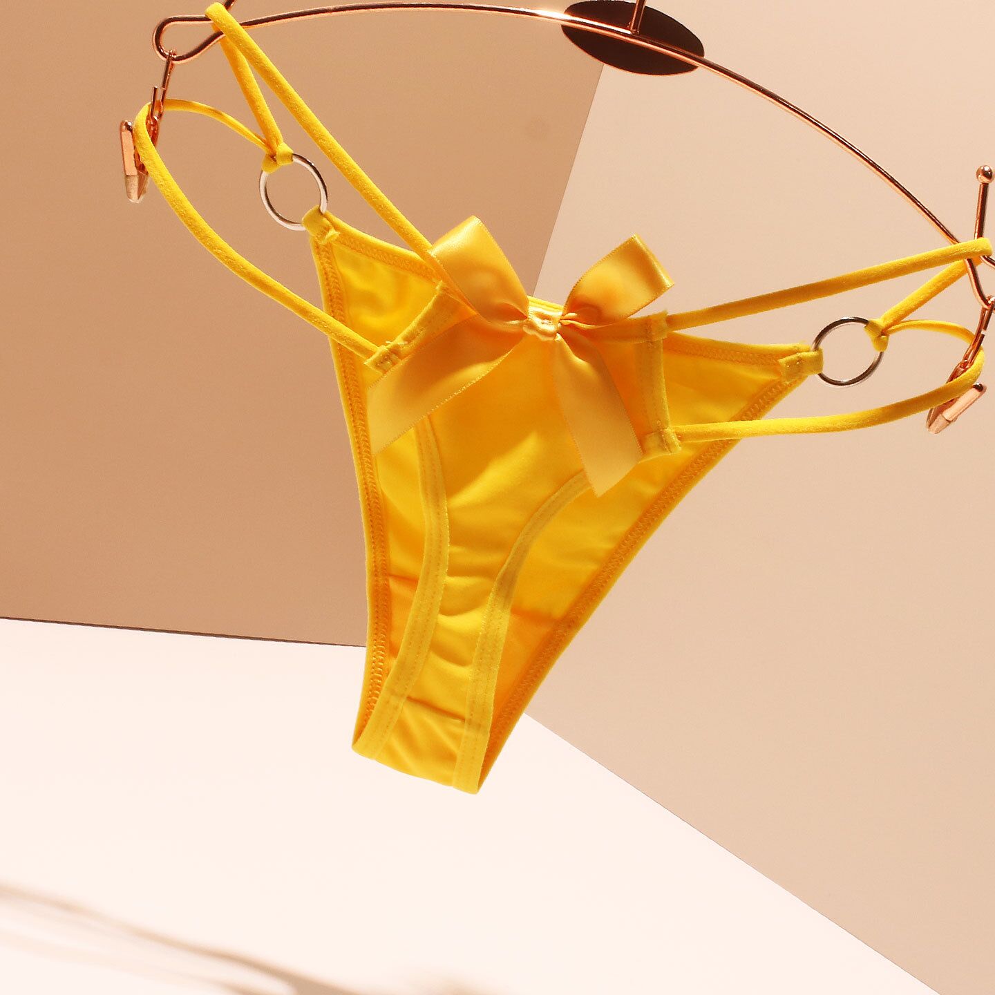 2026新款火辣细带绑腰丁字裤女性感铁环诱惑冰丝透气超弹棉裆内裤