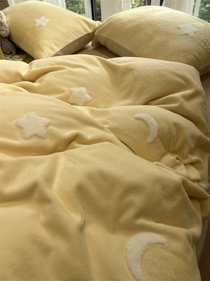 黄色牛奶绒刺绣星月珊瑚绒四件套