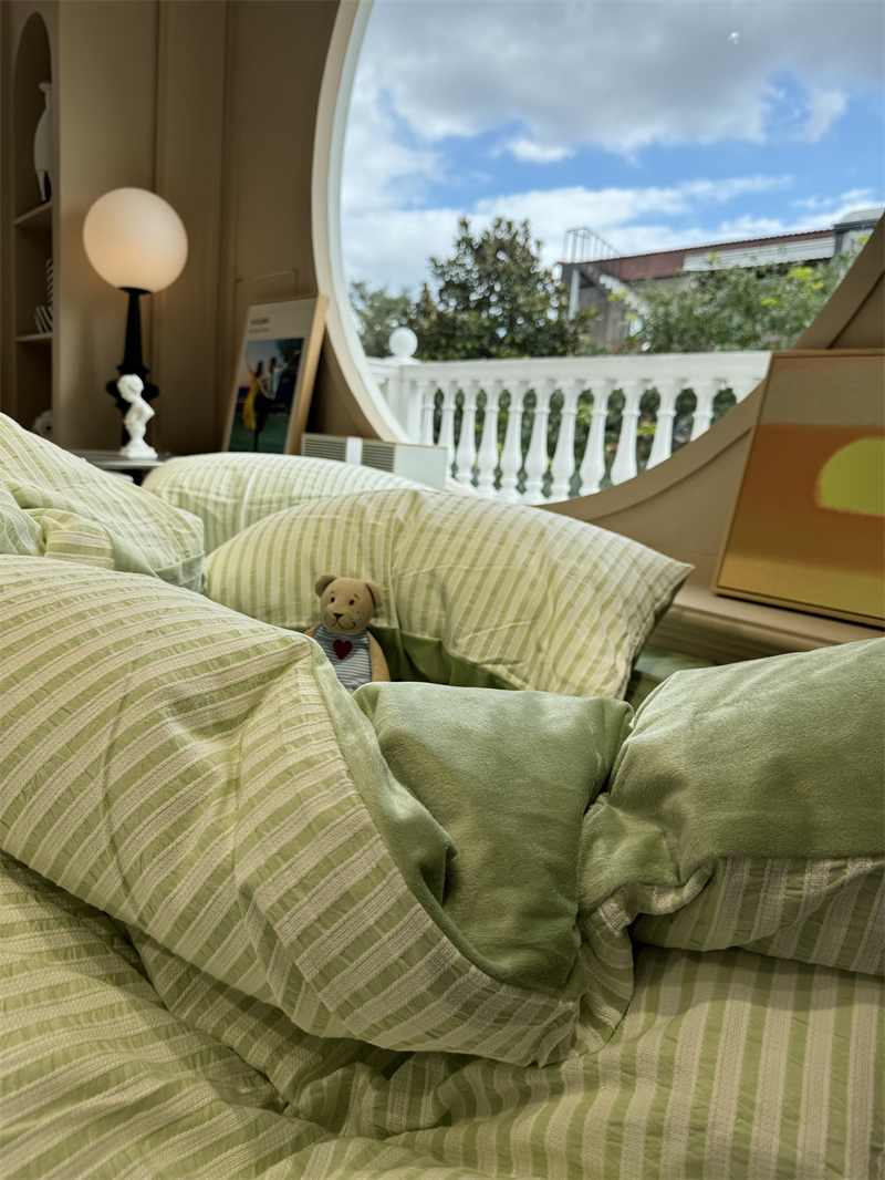 清新秋冬棉加绒浅绿条纹四件套