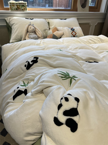 ins牛奶绒刺绣卡通熊猫珊瑚绒