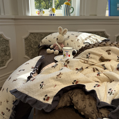 双层纱加豆豆绒兜兜腊肠狗四件套