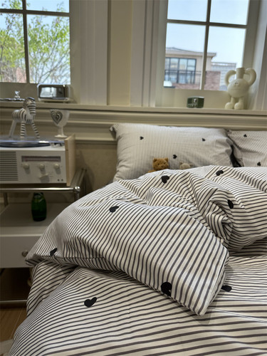 黑色爱心条纹简约四件套