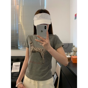 Viiwen狗狗俱乐部 上衣 显瘦灰色正肩T恤小狗印花韩系短款 百搭短袖