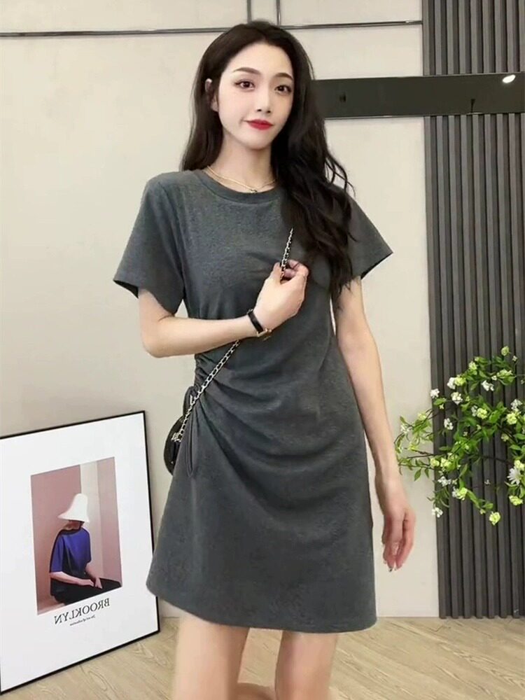 灰色休闲抽绳短袖连衣裙夏季女2025新款显瘦减龄中长款裙子女夏天