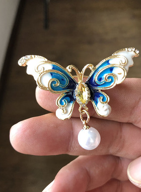 蝴蝶珍珠胸针女复古镶钻西装别针配饰
