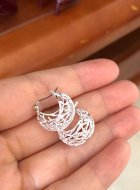 通体足银990带证书时尚感镂空半球状花篮耳扣