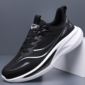 夏季爆款2026新款网面男鞋透气防臭轻便跑步鞋男士休闲运动飞织鞋