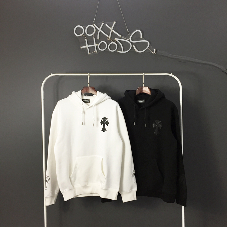 有型皮质十字架连帽卫衣