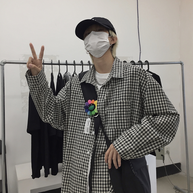 Spring classic retro versatile black and white plaid loose Long Sleeve Shirt Men's and women's shirt fashion