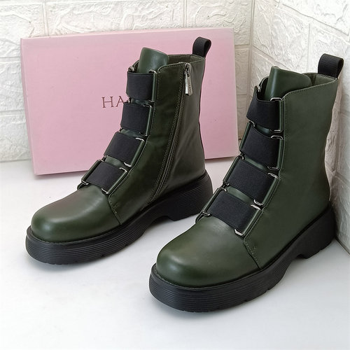 哈森正品撤柜断码处理女靴