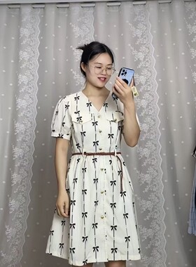 时尚百搭连衣裙