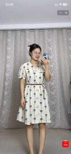 时尚百搭连衣裙