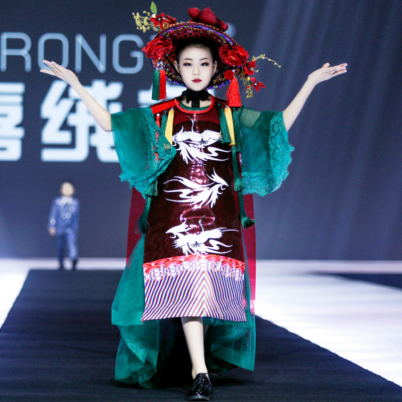 女童礼服2024新款气质模特走秀服装大气国潮儿童中国风拖尾演出服