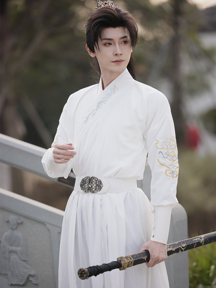 原创汉服男女侠客帅气酷日常国风长裙绣花白色劲装学生古装春夏款