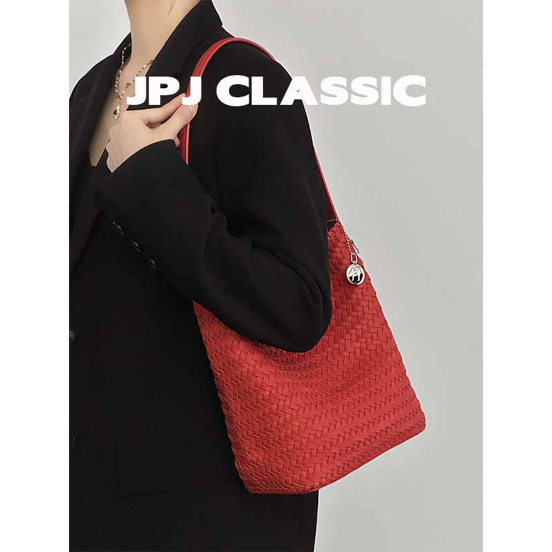 jpjclassic头层植鞣牛皮水桶包手工编织单肩包女休闲腋下包通勤