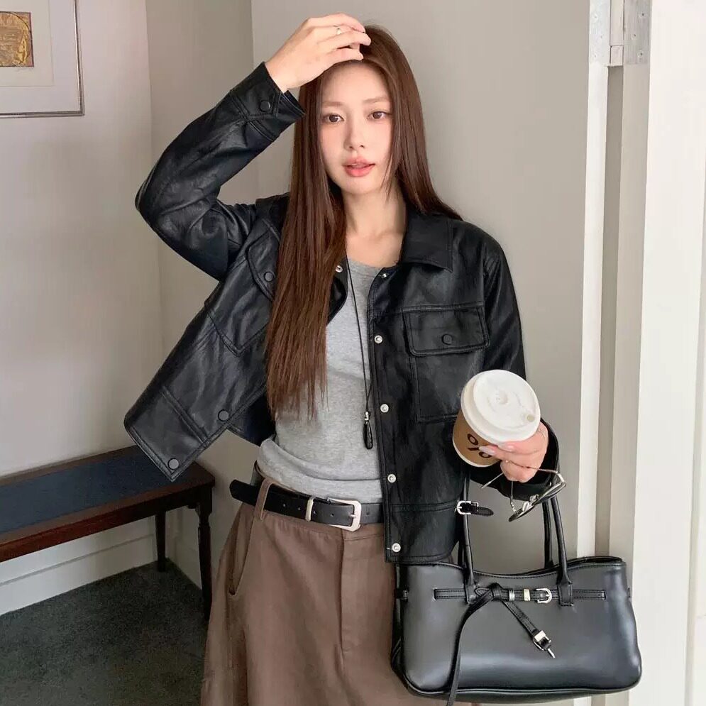 黑色短款机车皮衣女小个子