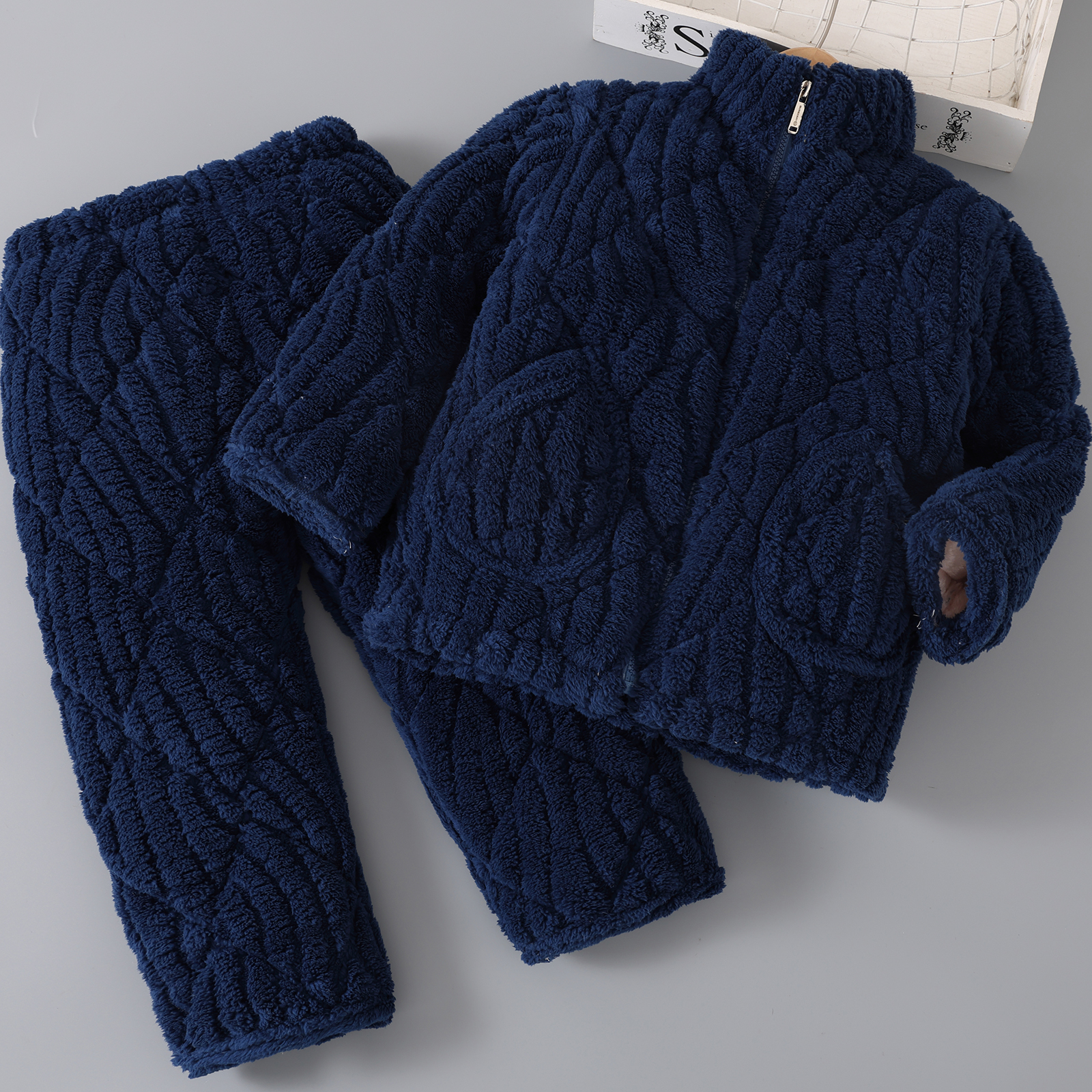 冬季棉袄儿童睡衣加绒超厚法兰绒小中大童男女宝宝家居服拉链套装