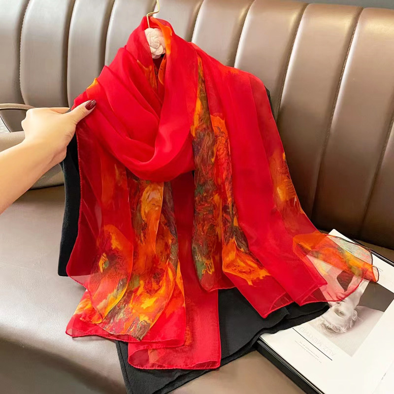 红色玫瑰花丝巾女超大旅游沙滩巾薄款高级感防晒披肩洋气妈妈纱巾