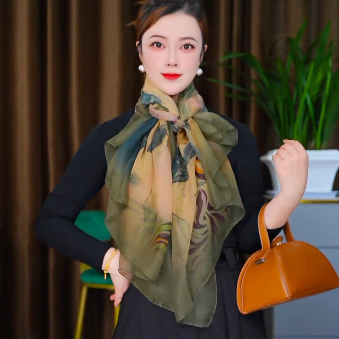 夏季薄款高级感丝巾女百搭防晒大披肩妈妈款护颈围巾时尚洋气纱巾