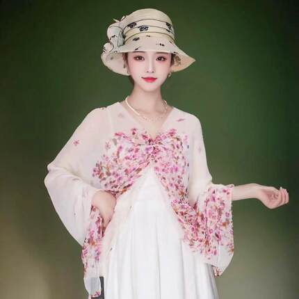 新款百搭丝巾女时尚洋气妈妈款防晒披肩薄优雅旅游拍照气质大纱巾