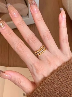 新款潮牌锆石缠绕戒指女百搭小众高级感个性女式轻奢可调节食指环