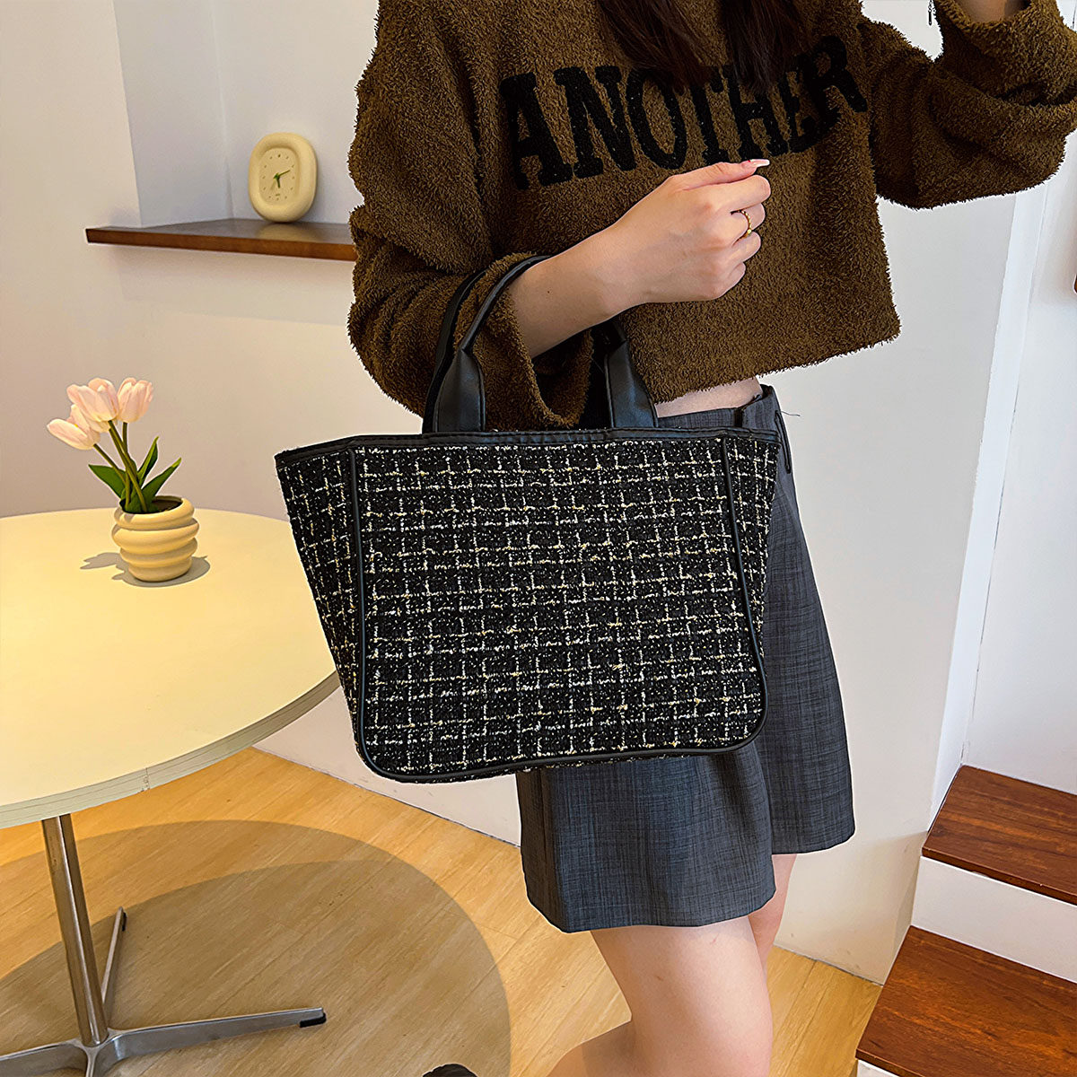 2023新款通用款女包休闲百搭时尚手提手提包呢子格纹大容量水桶包,箱包皮具/热销女包/男包,通用款女包,淘宝优惠券,粉丝福利购,淘宝优惠卷