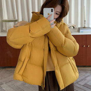 95白鹅绒 0压感轻盈蓬松三防云朵泡芙羽绒服女显瘦连帽保暖短外套