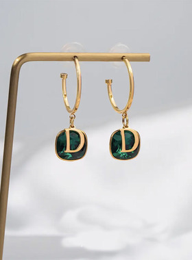 2024年新款潮小众设计感D字母耳环女925纯银针气质绿色耳坠耳圈