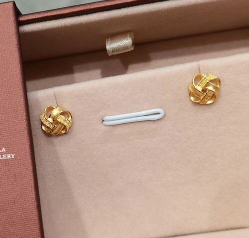 18K金如意结曲奇耳钉礼物