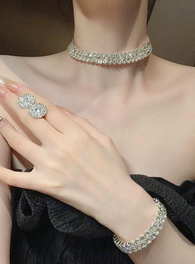 千金气质爆闪锆石项圈晚礼服套装