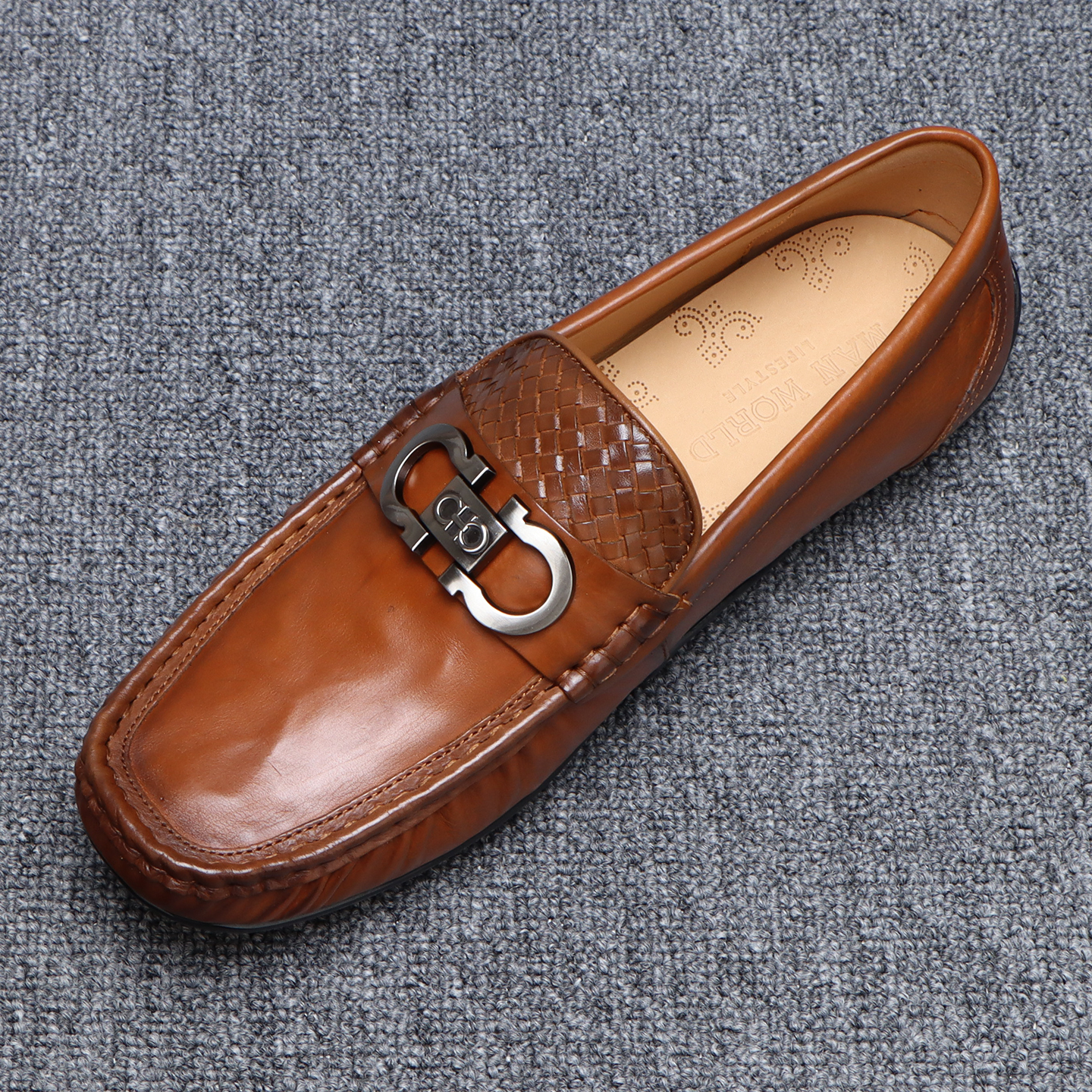 真皮豆豆鞋男2025新款轻便棕色