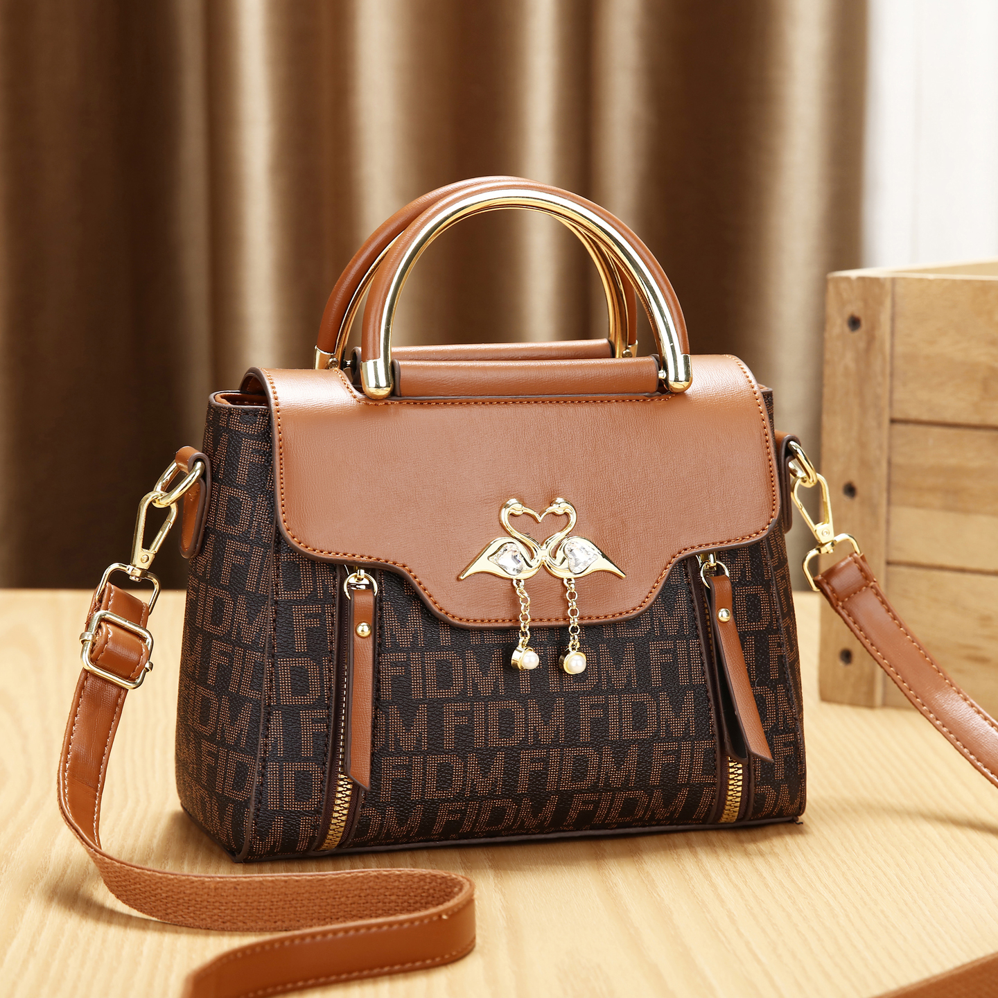 狮岭包包2025原产地工厂店新款白沟女软皮手提高级感斜挎包小方包